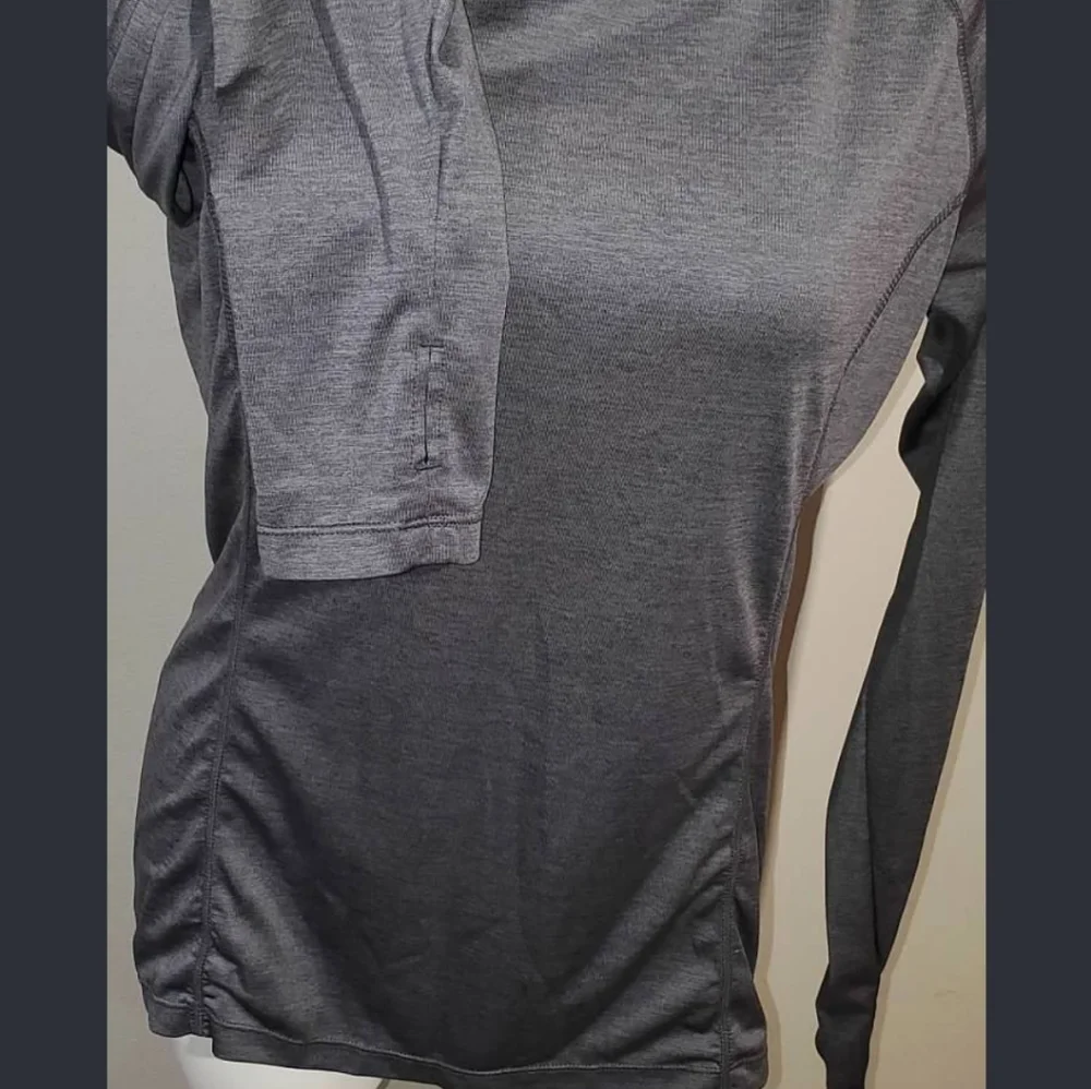 Reebok Gray Women's Hoodie Top - Picture 4 of 6